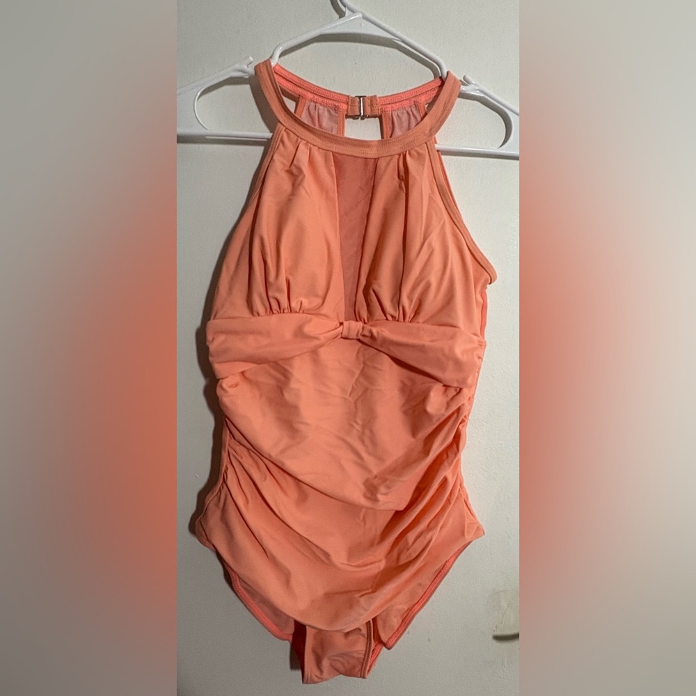 Elegant Coral One-Piece Swimsuit - Picture 2 of 4